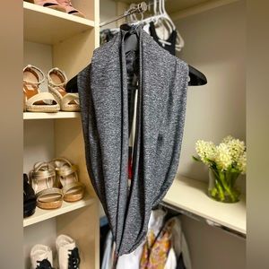 Lululemon snap up scarf